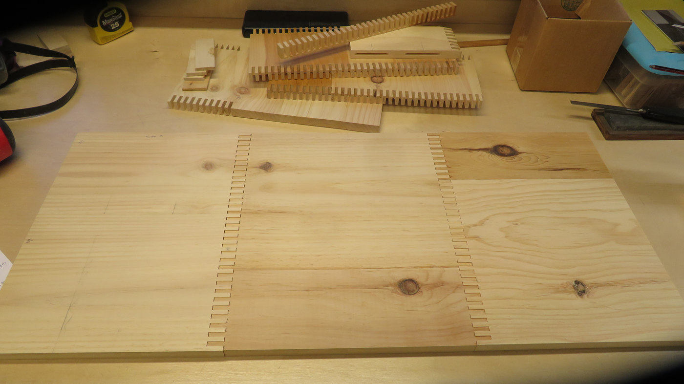 Box-jointed parts for a drawer case on the workbench