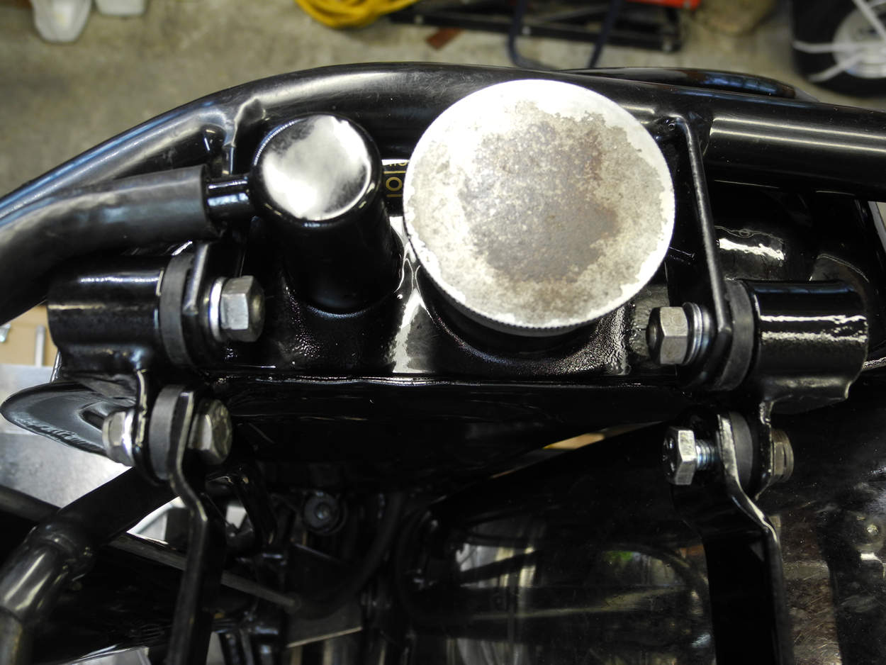 Battery carrier and oil tank mounting: 1969 T120R Triumph Motorcycle