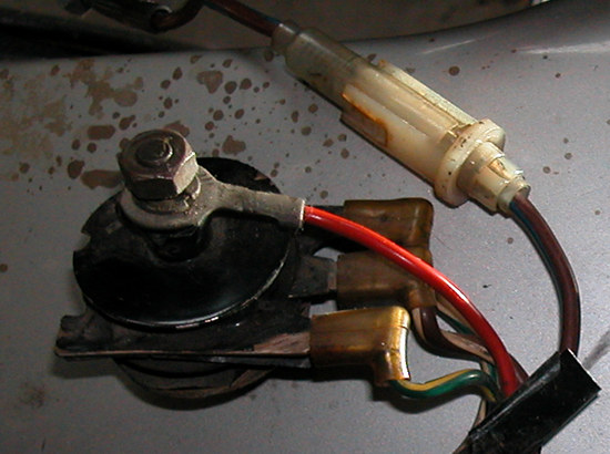 Photo of Triumph 650 selenium rectifier showing wiring connections